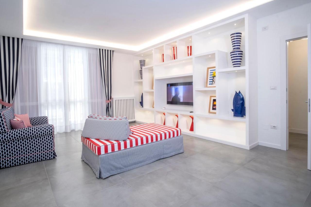 Yourhome - Unica Luxury Apartment Кастелламмаре-ди-Стабия Экстерьер фото